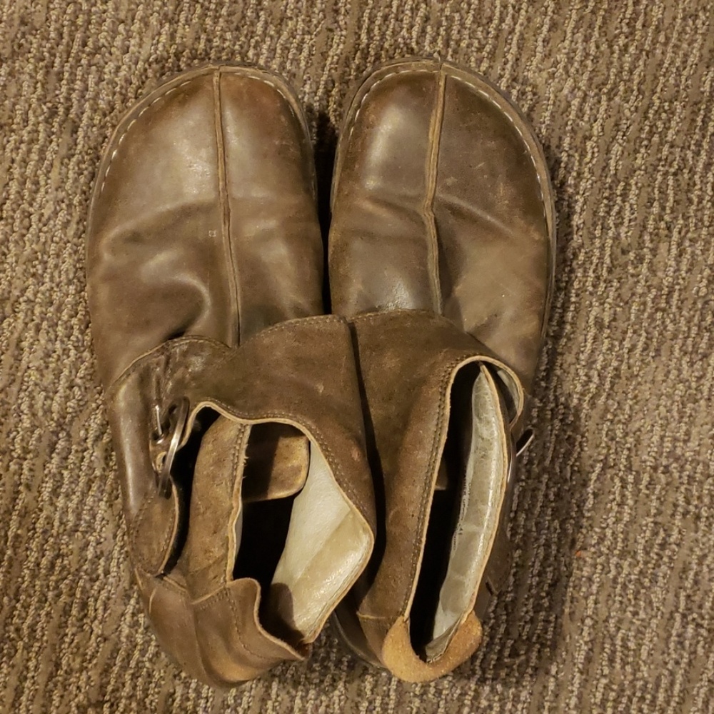 Alegria brown boots
